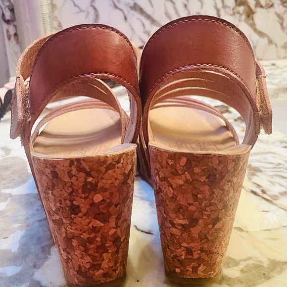 Blowfish Malibu Women's Hapuku Wedge Sandal, Scotch Dye cut size 8.5, worn once - Picture 3 of 4